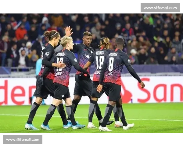 聚焦欧冠赛程全景解析豪门对决与晋级前景展望及黑马走势预测深度