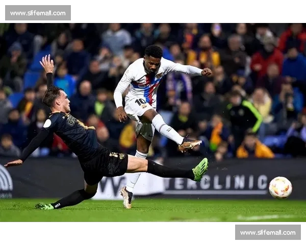 西甲联赛新赛季格局解析豪门竞争与青年力量崛起趋势全面观察 西甲联赛新赛季格局解析豪门竞争与青年力量崛起趋势全面观察